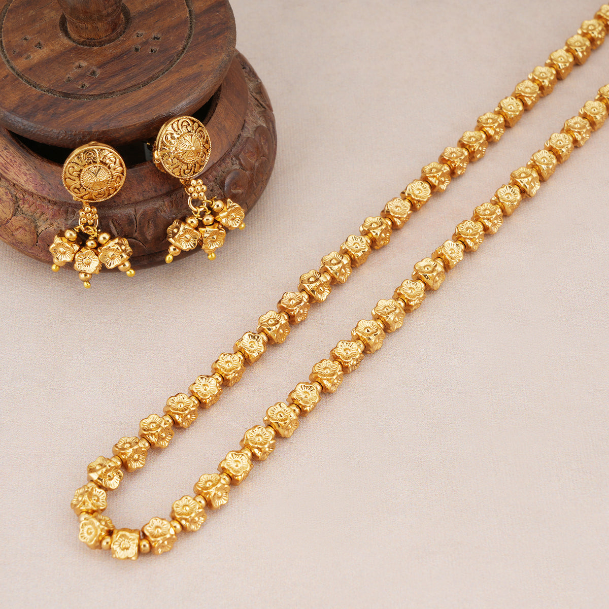 Stunning long gold mala set