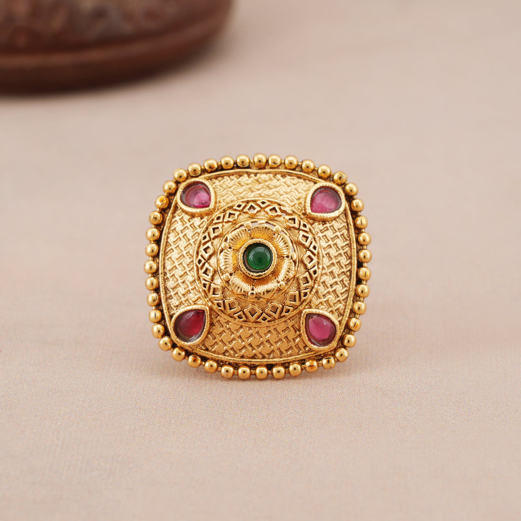 Beautiful antique gold stone finger ring
