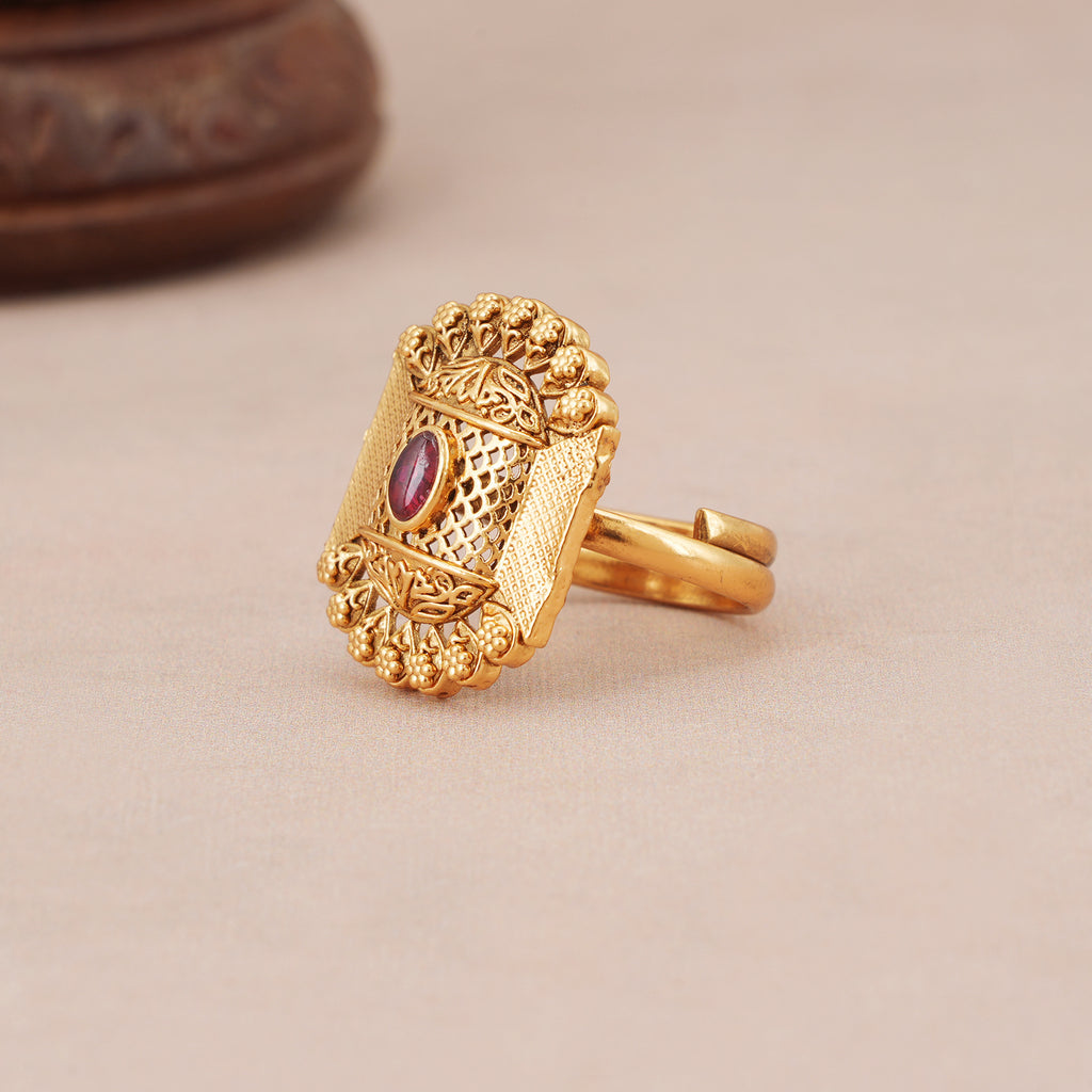 Beautiful antique gold stone finger adjustable ring