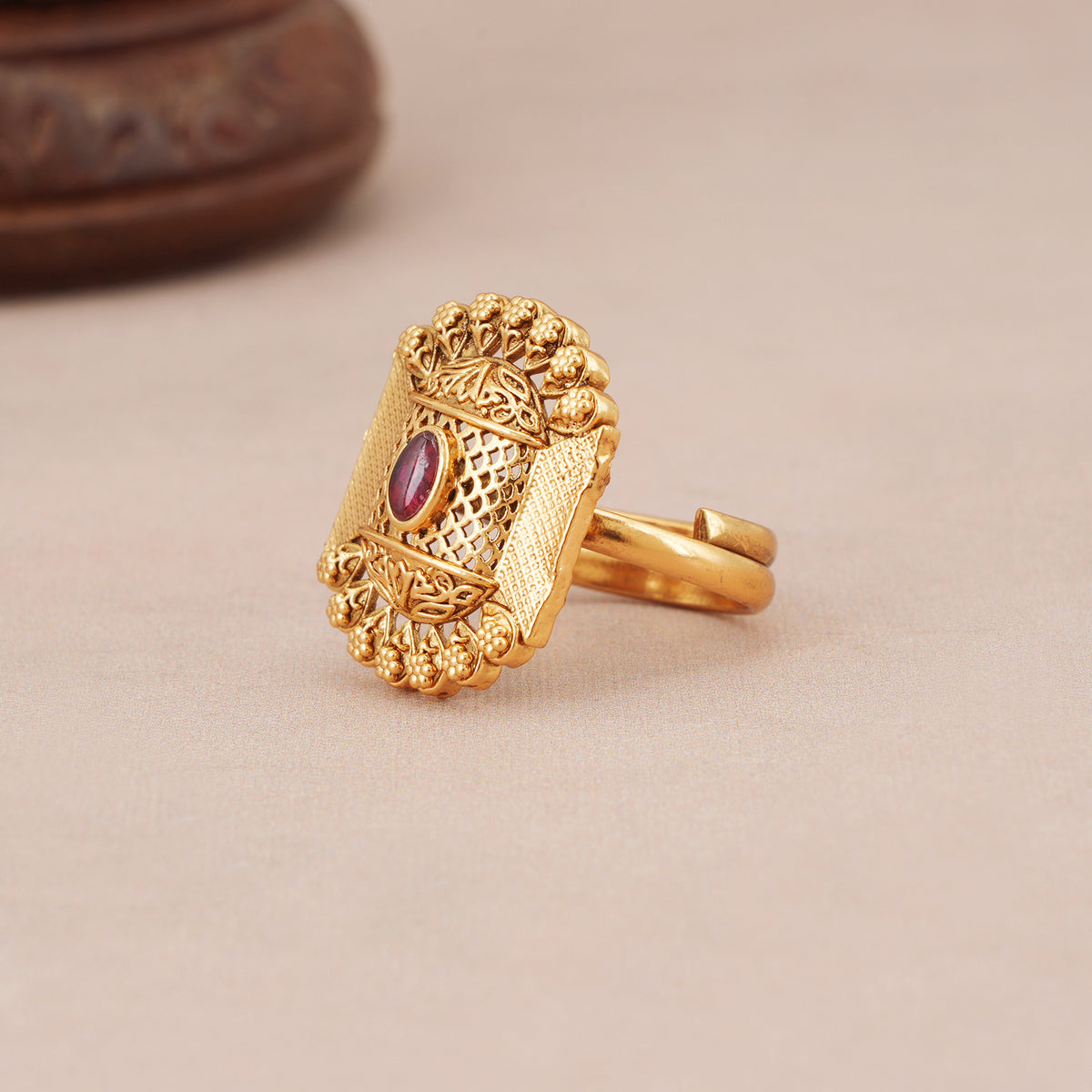 Beautiful antique gold stone finger adjustable ring