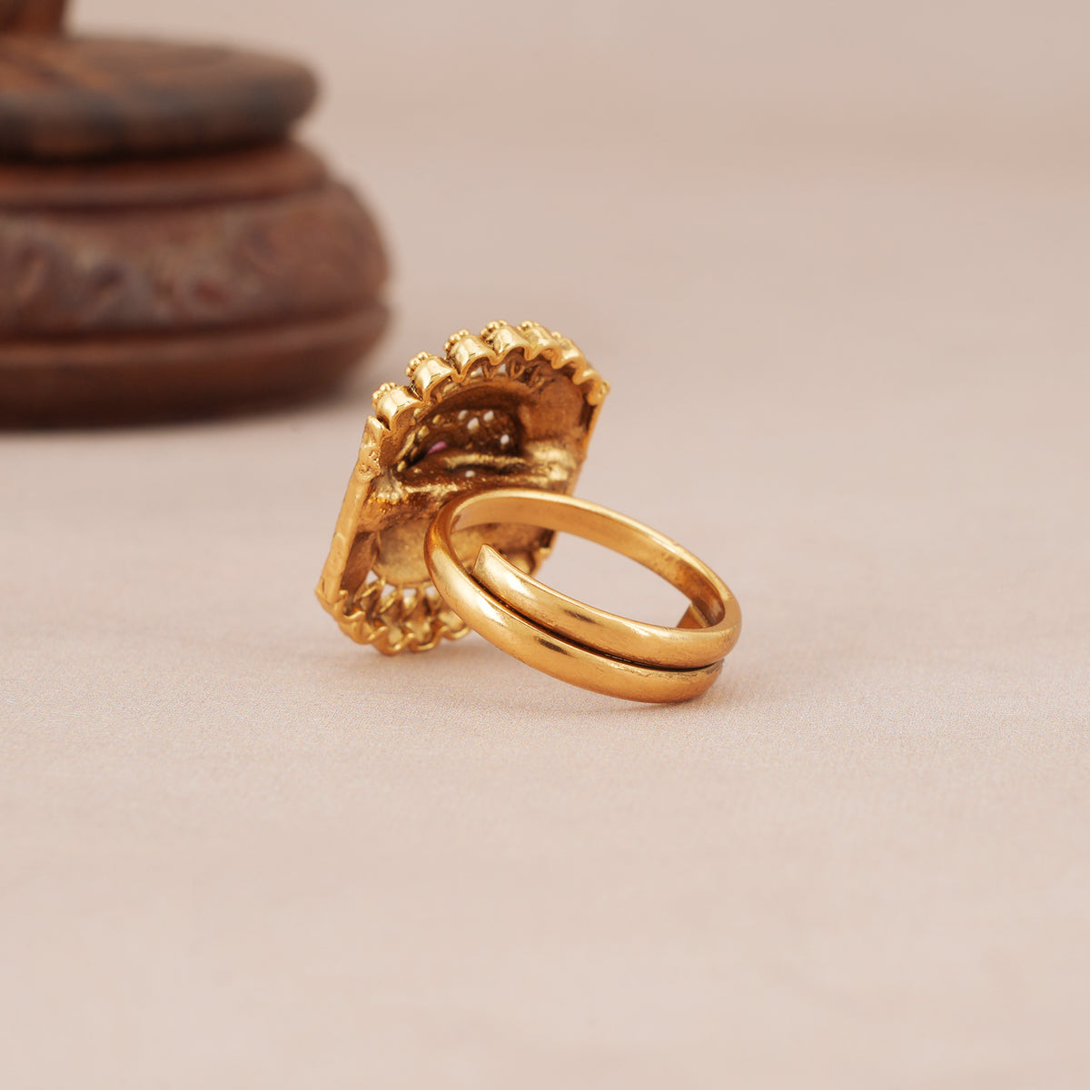 Beautiful antique gold stone finger adjustable ring