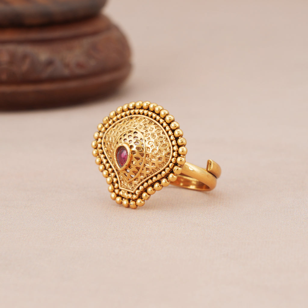 Beautiful stone antique gold adjustable finger ring