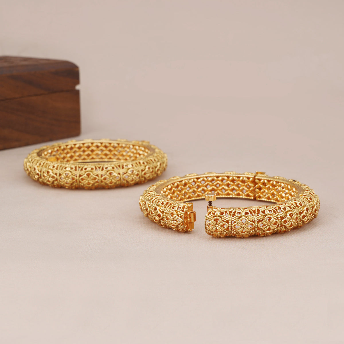 Stunning antique gold bangle set