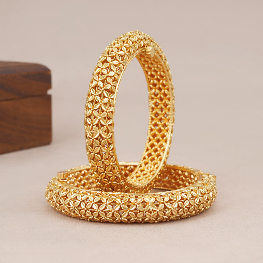Beautiful antique gold floral leaf bangle set