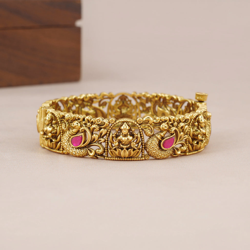 Stunning antique gold stone maa lakshmi kada