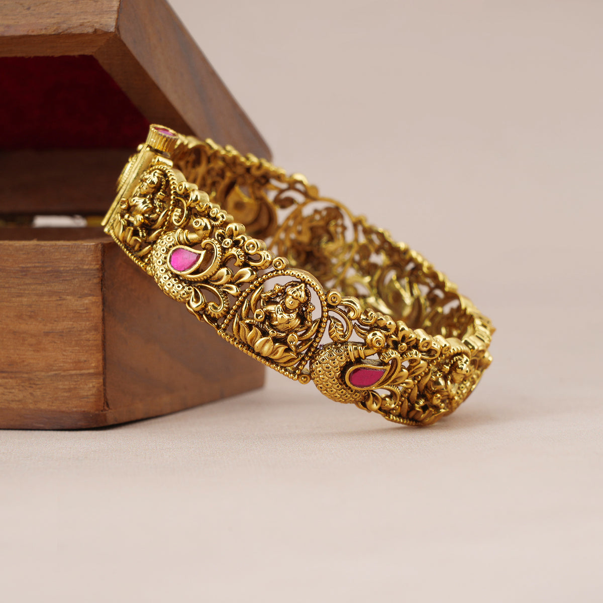 Stunning antique gold stone maa lakshmi kada