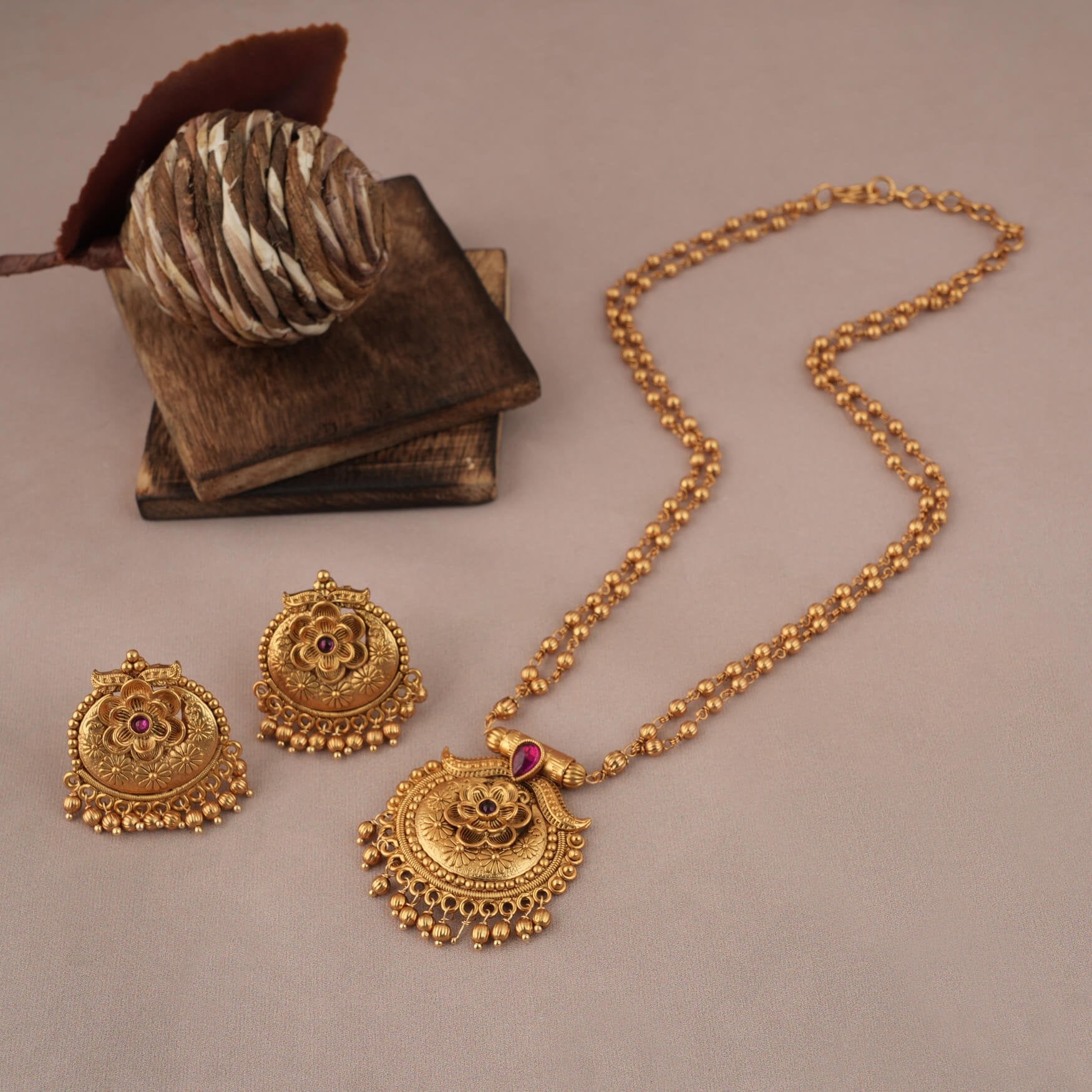 Long Necklace Tanishq Pendant Designs Tanishq Antique Gold Pendant