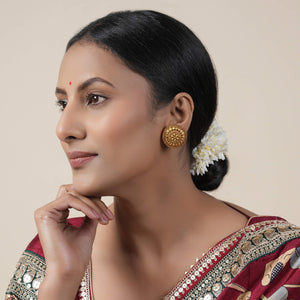 Round antique gold plated plain stud earring