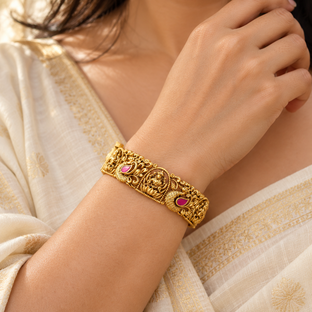 Stunning antique gold stone maa lakshmi kada