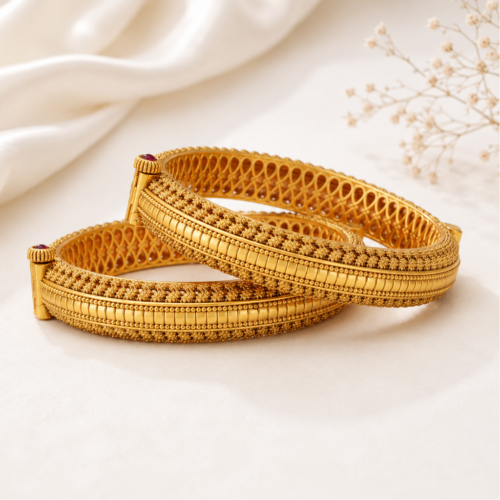 Stunning plain antique gold bangle set