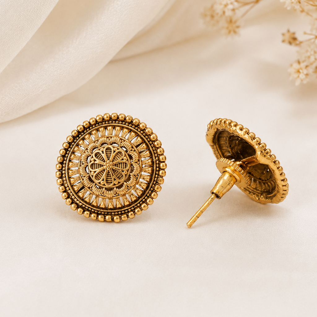 Plain floral gold stud earring
