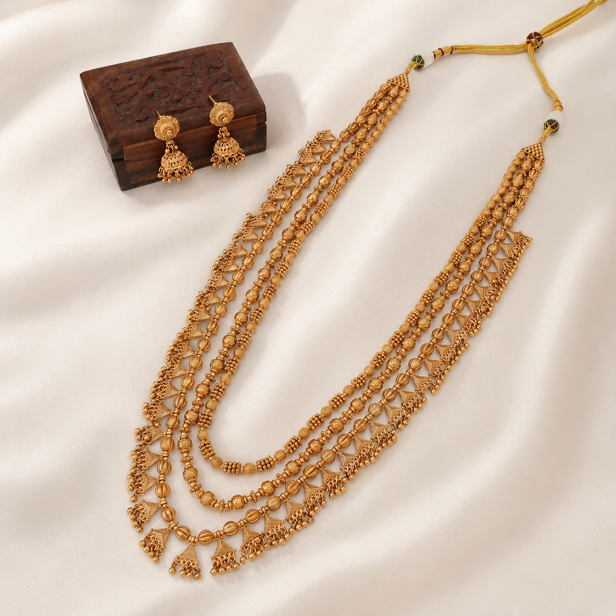 Long plain stunning gold mala necklace set