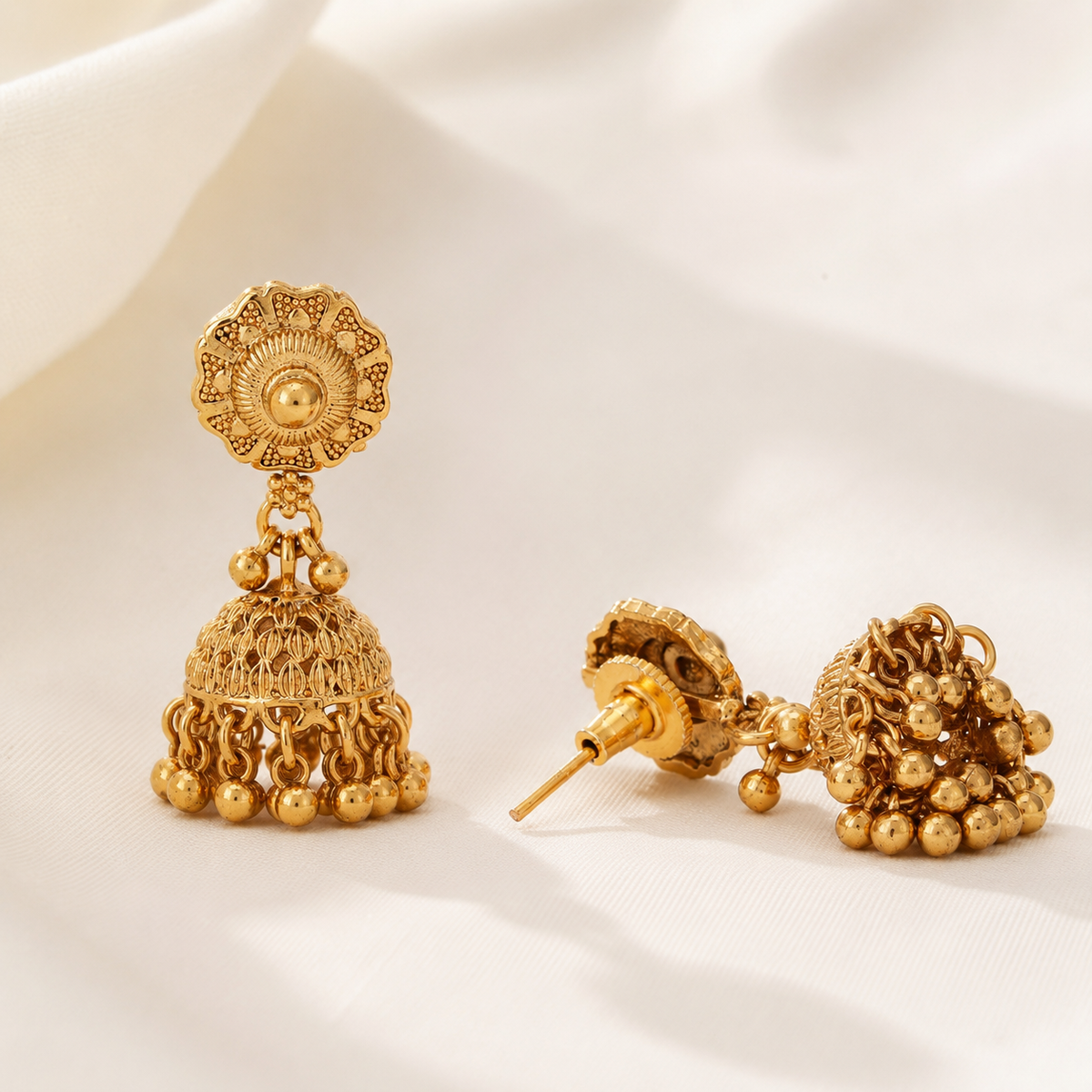 Beautiful plain gold necklace set