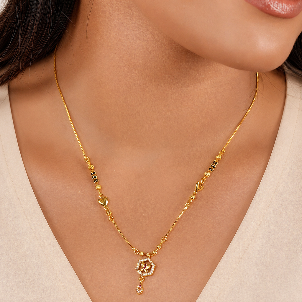 Beautiful gold plated heart mangalstura