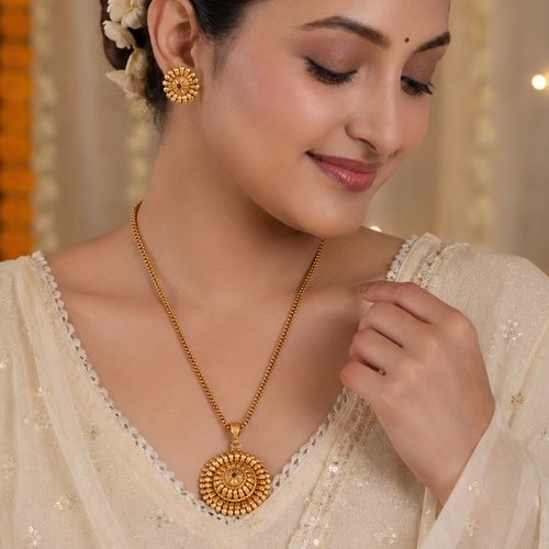 Beautiful floral antique gold pendant set with earring