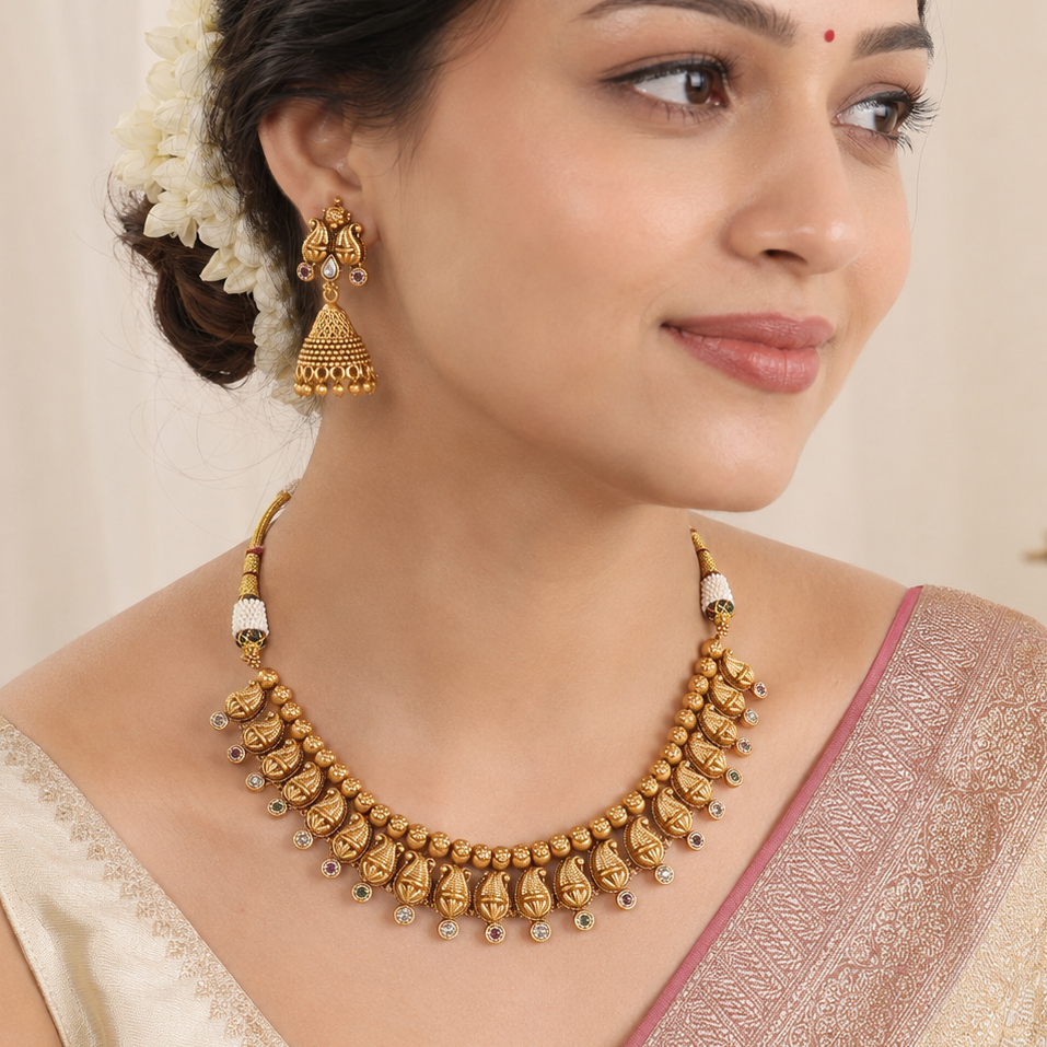 Beautiful paisley antique gold stone necklace set