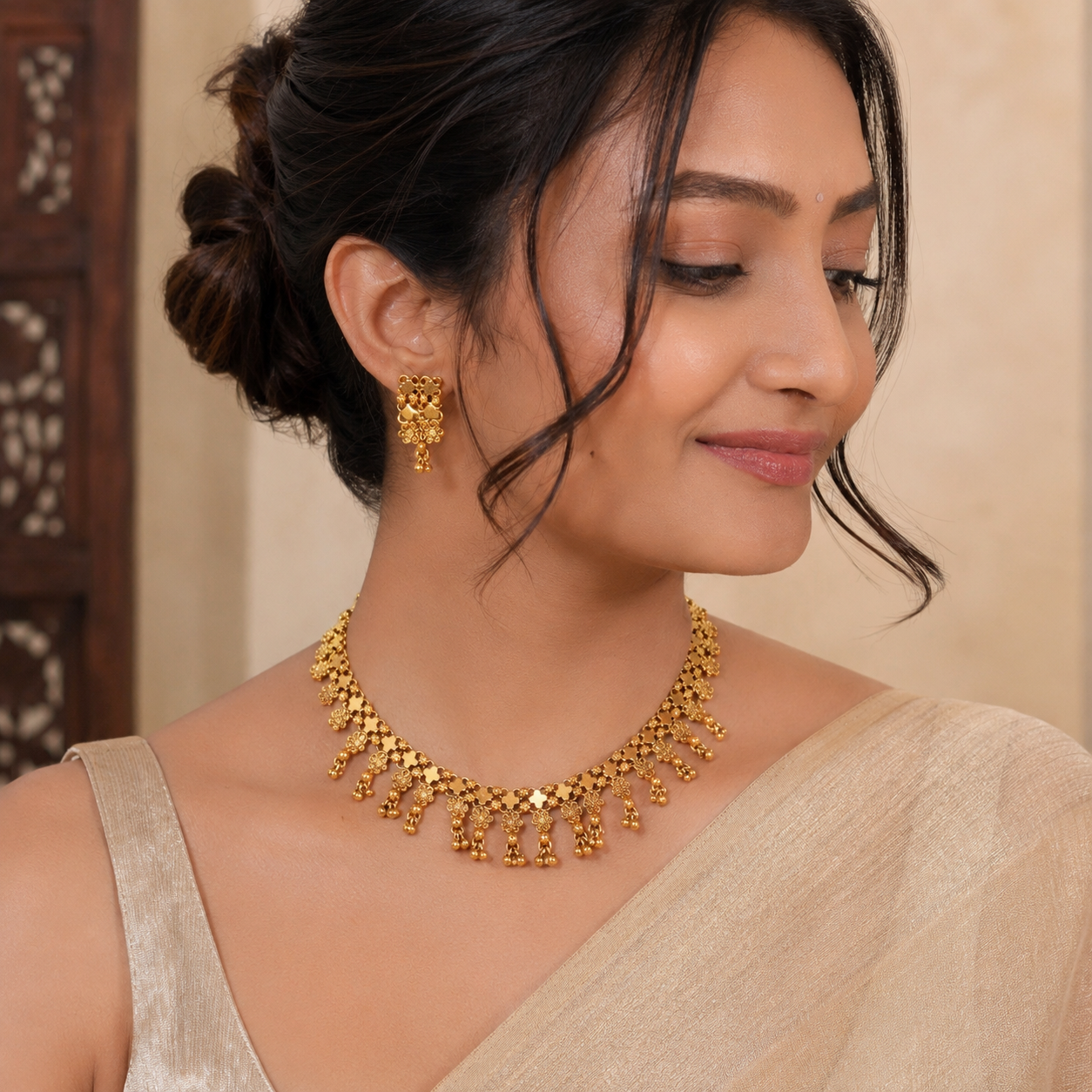 Stunning high gold necklace set