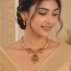 Stunning antique gold rajwadi emerald necklace set