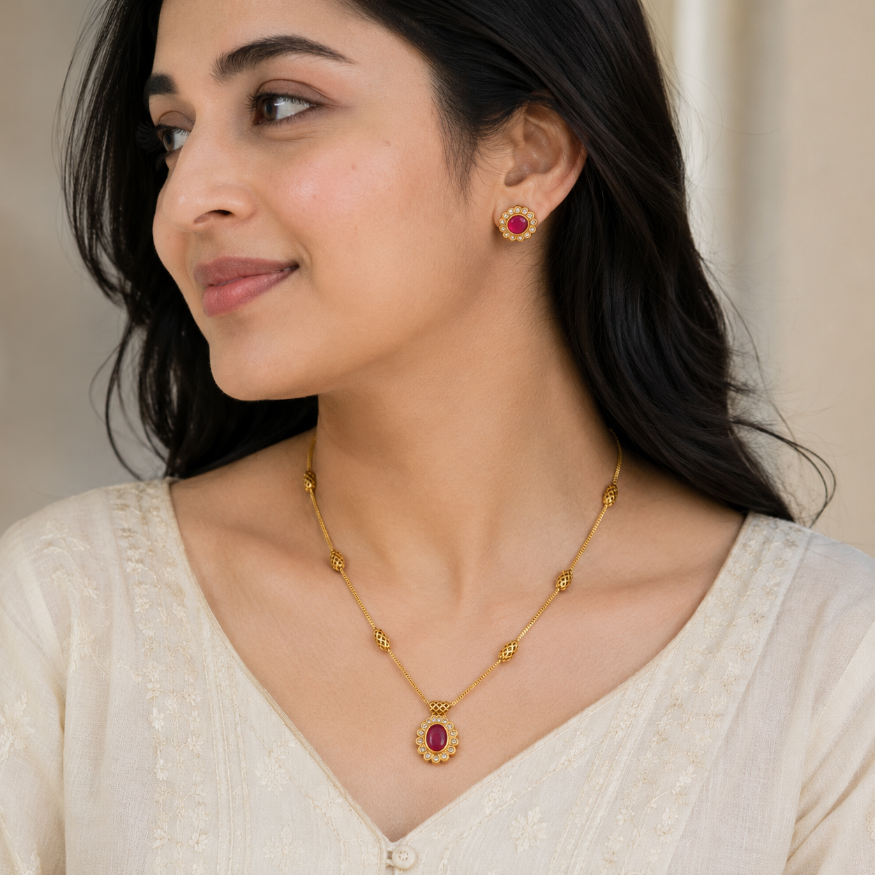 Cute antique gold ruby stone pendant set