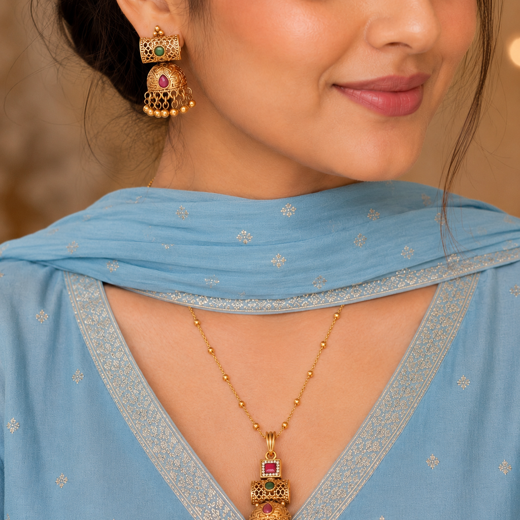 Cute elegant gold stone pendant set