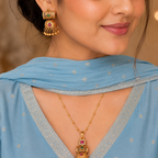 Cute elegant gold stone pendant set