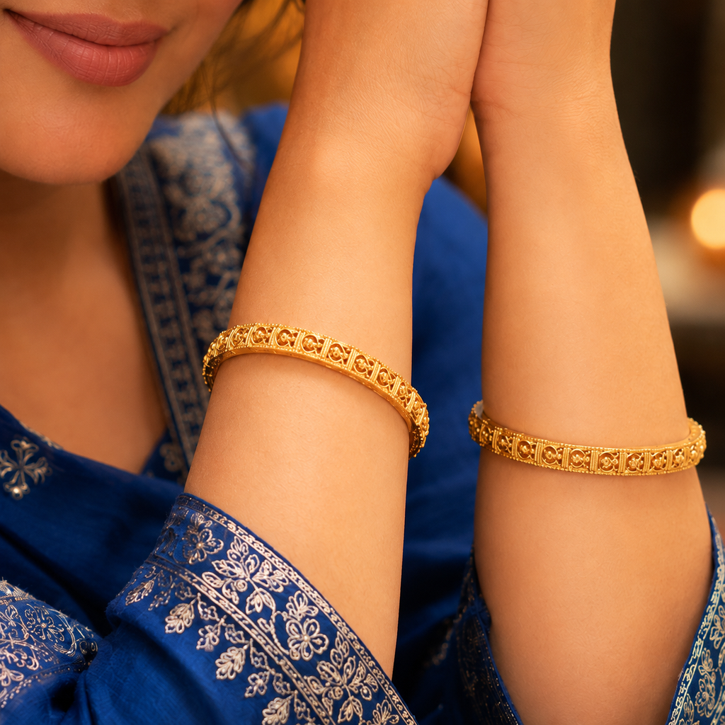 Gorgeous plain gold stone bangle set