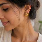 Beautiful gold polish stud earring