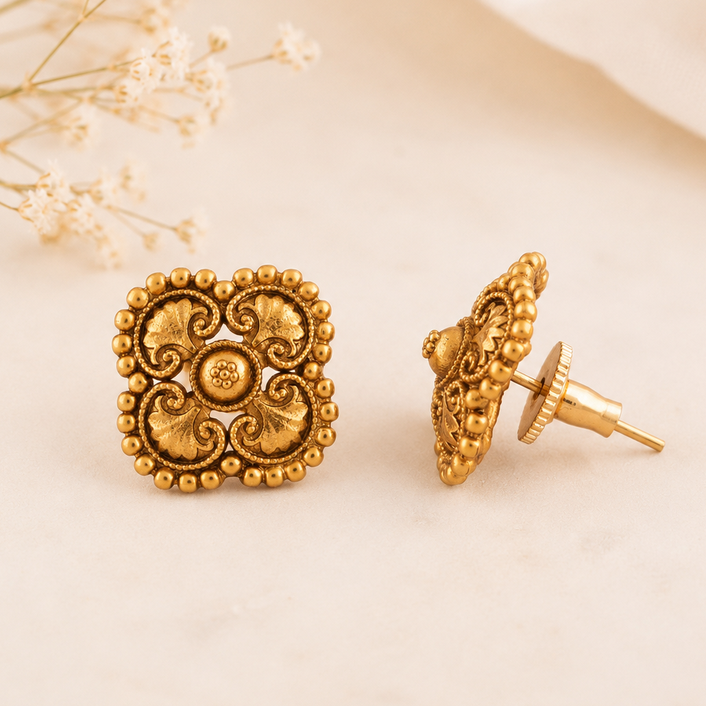 Plain antique gold stud earring