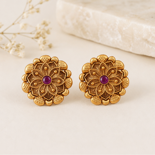 Stunning red stone antique gold stud earring