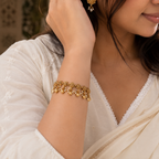 Stunning antique gold pearl bracelet