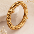 Beautiful plain antique gold pacheli kada