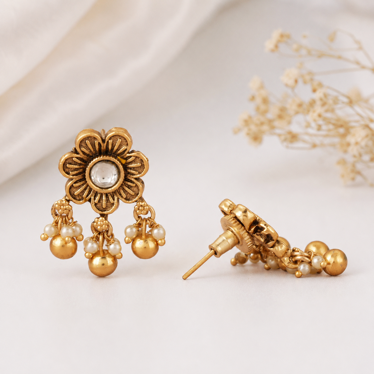 Cute antique gold ball kundan earring