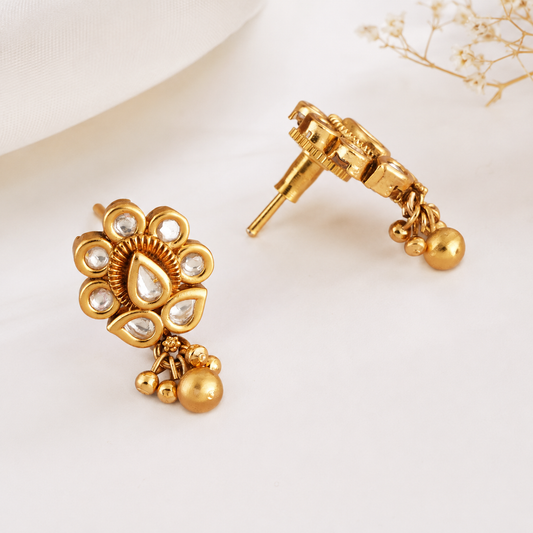 Cute antique gold kundan earring