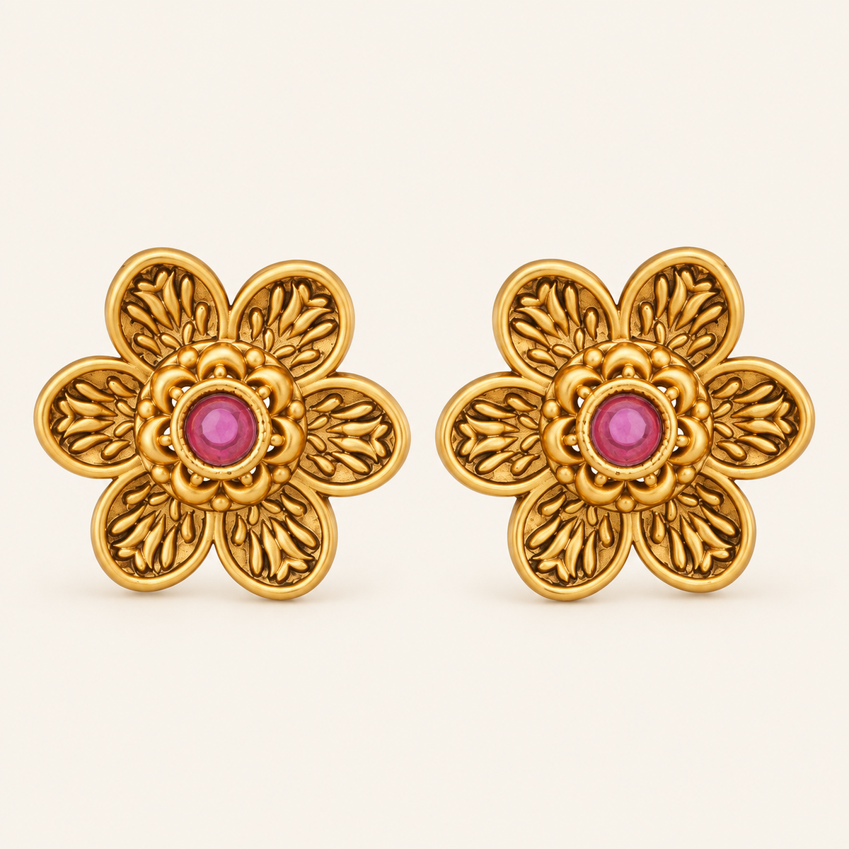 Stunning antique gold stone pendant set