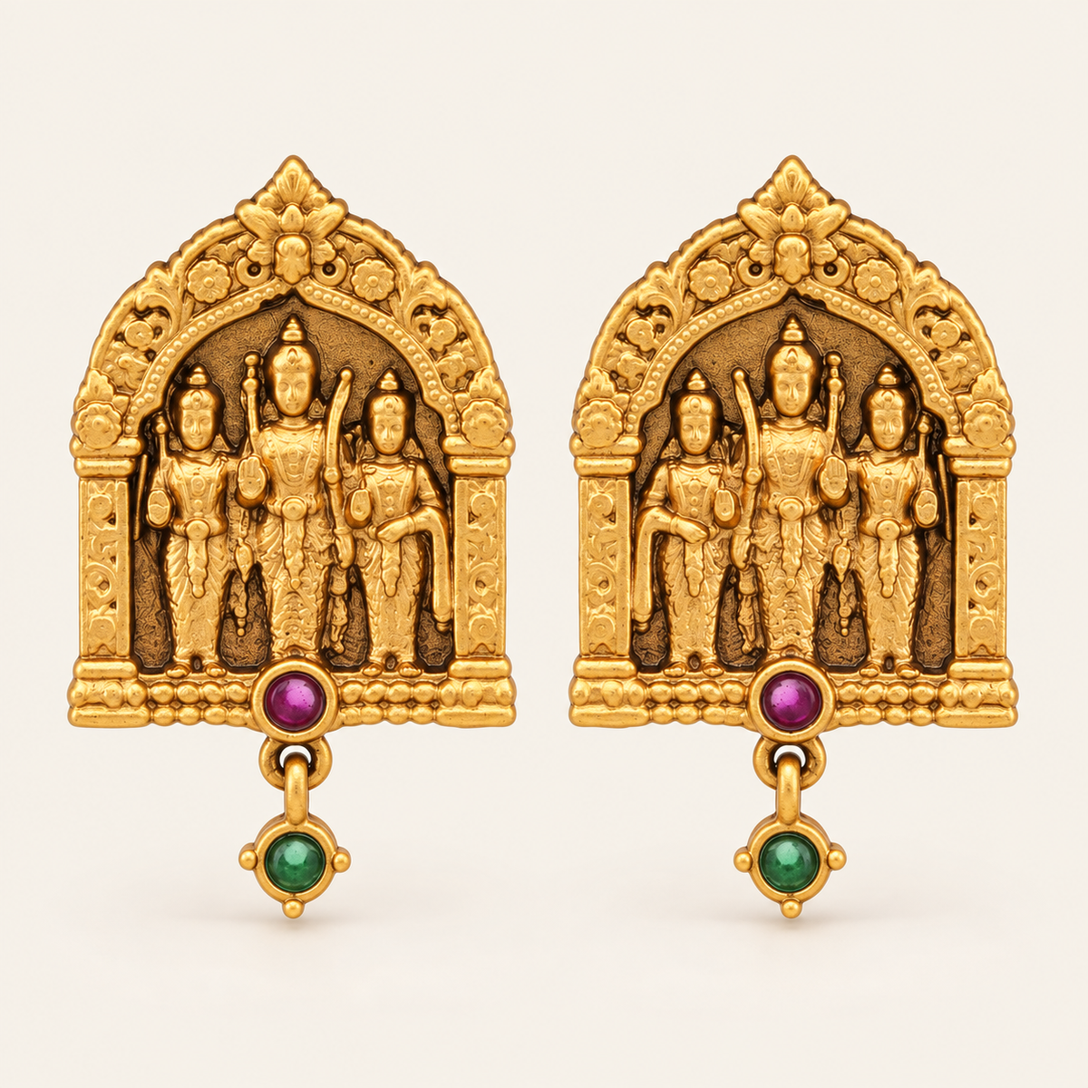 Stunning antique gold ram sita pendant set
