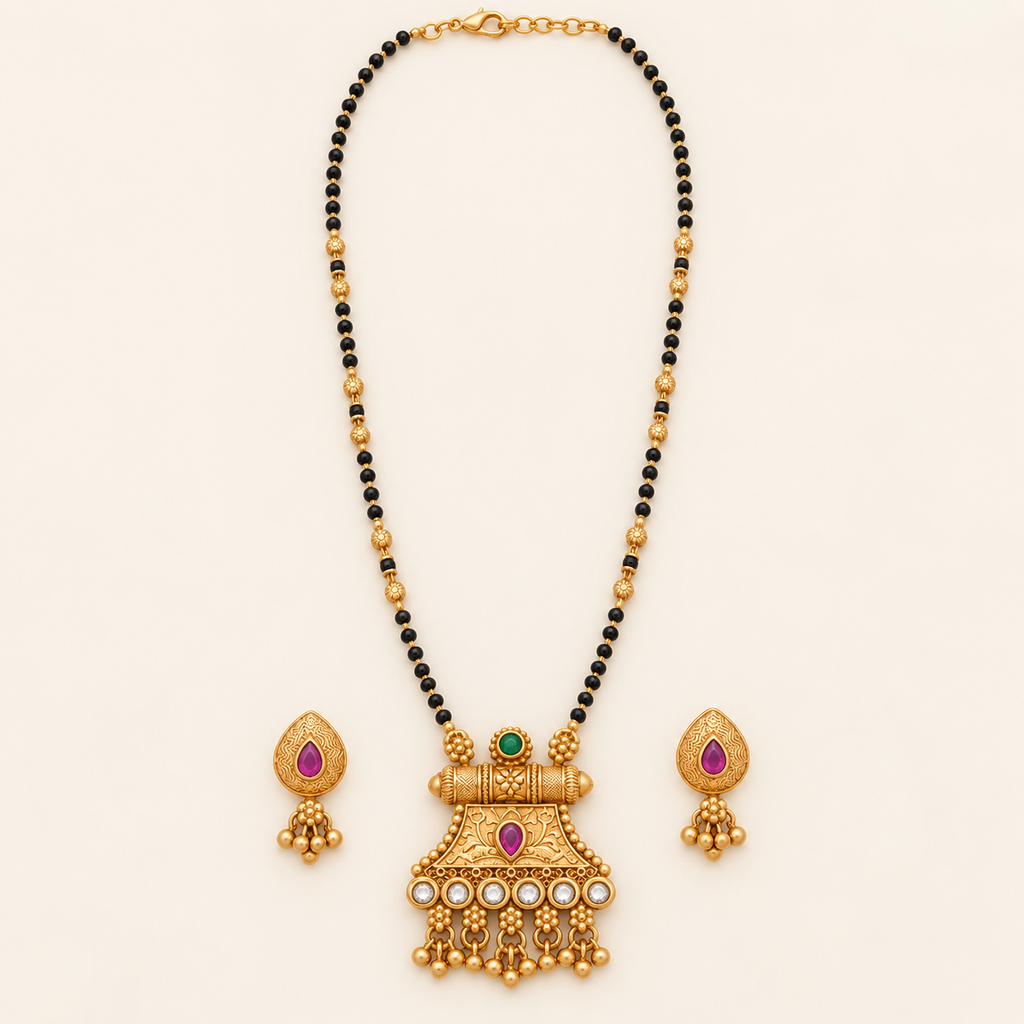 Antique Gold Kundan Mangalstura Set
