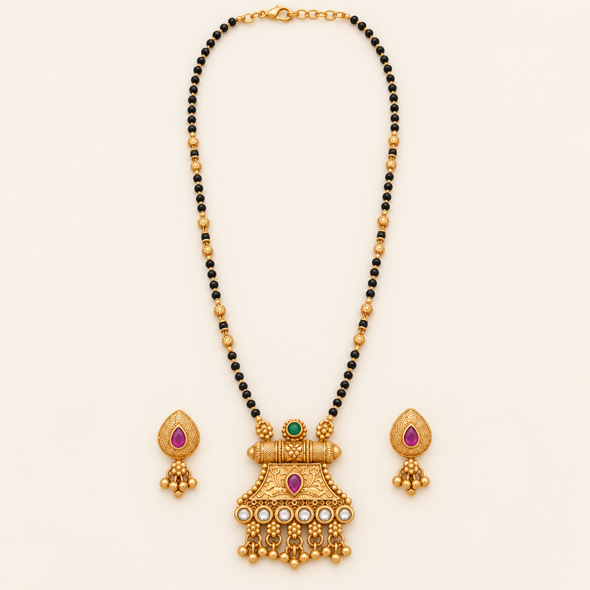 Antique Gold Kundan Mangalstura Set