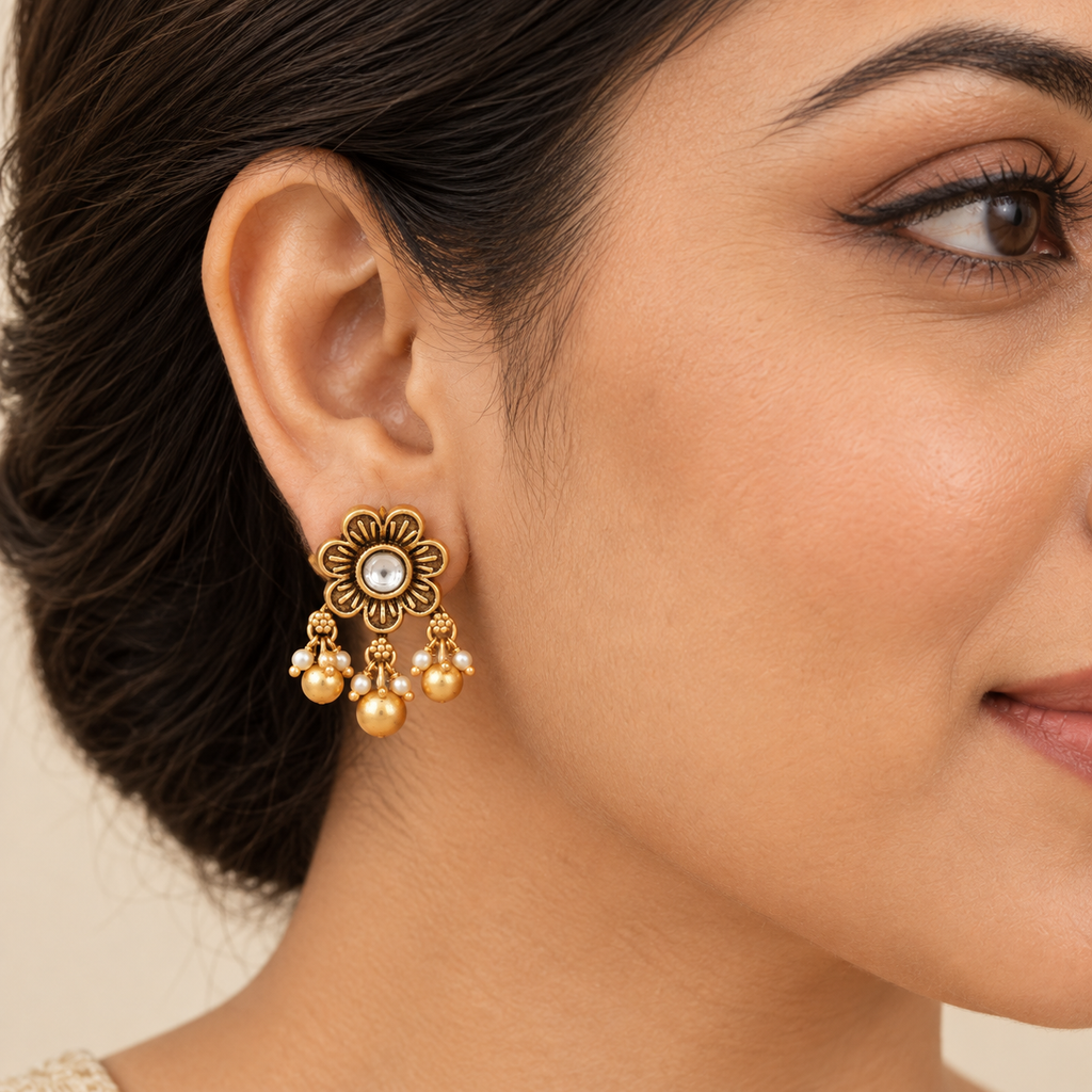 Cute antique gold ball kundan earring