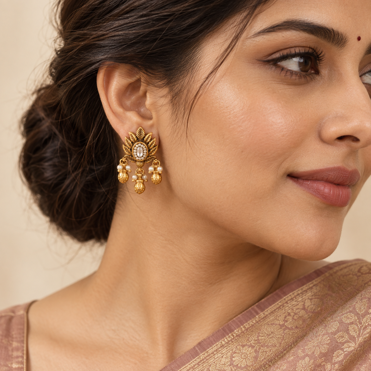 Cute stunning antique gold kundan earring for women
