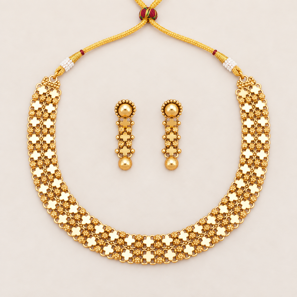 Stunning plain gold necklace set