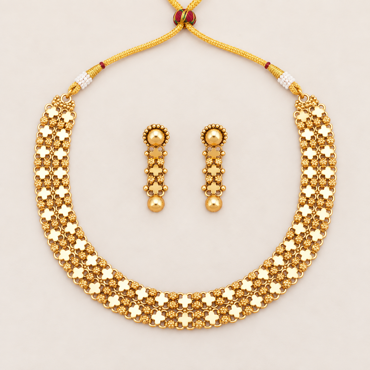 Stunning plain gold necklace set