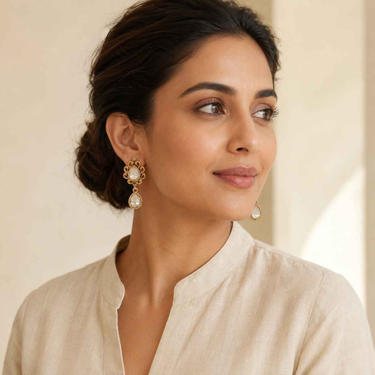Stunning antique gold kundan earring