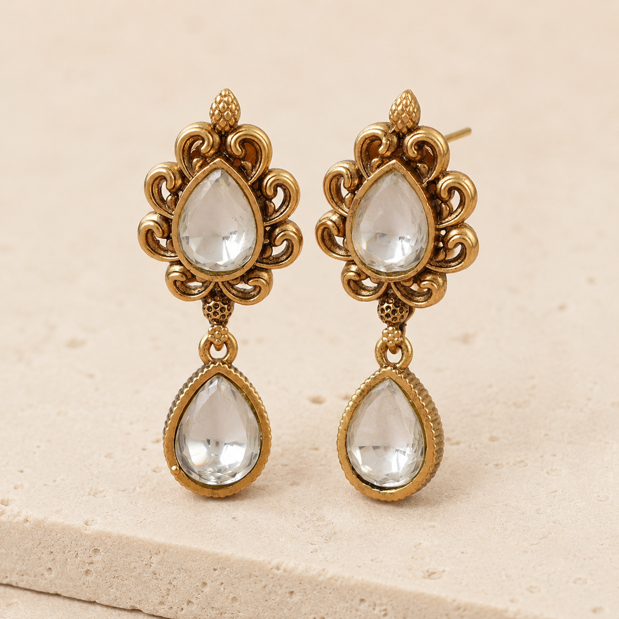 Stunning antique gold kundan earring
