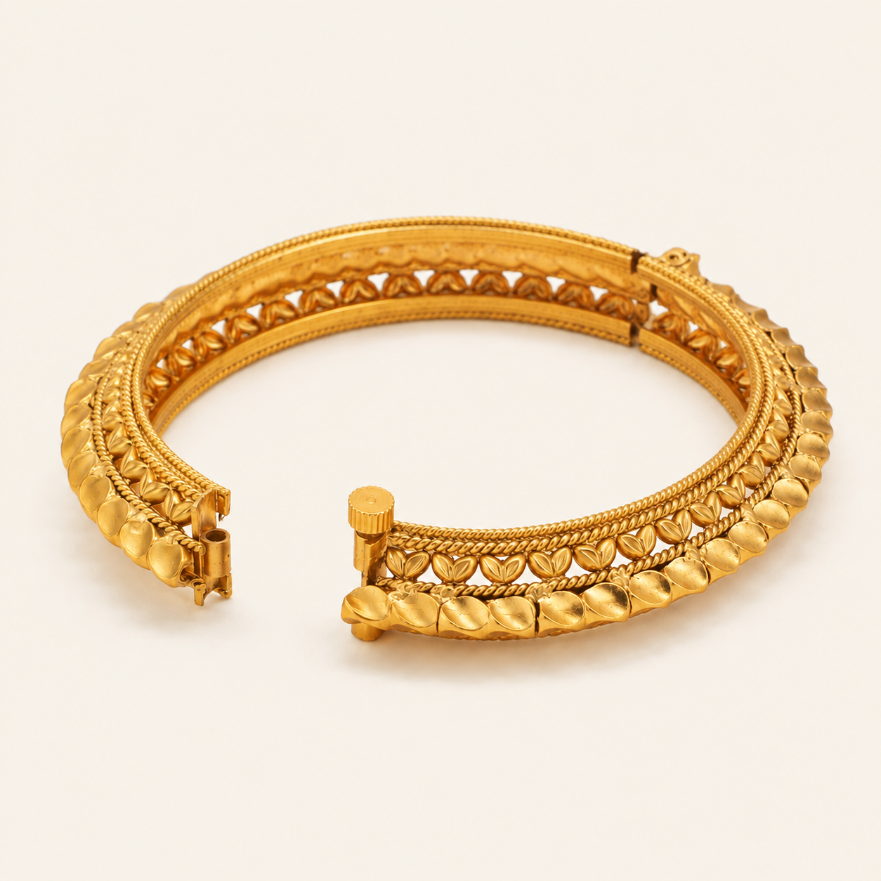 Stunning plain gold pacheli kada bangle