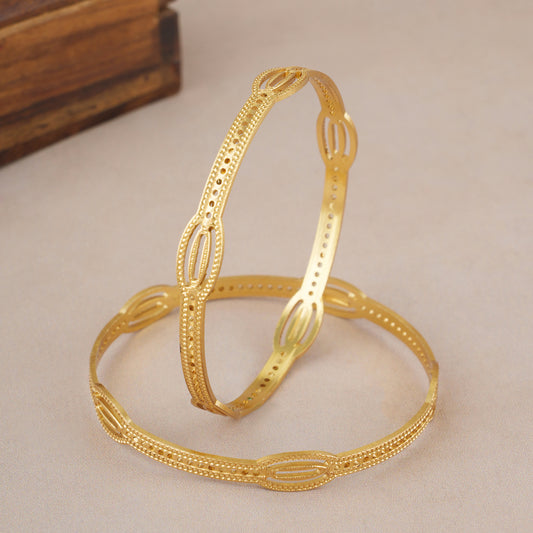 Elegant gold plated bangle set