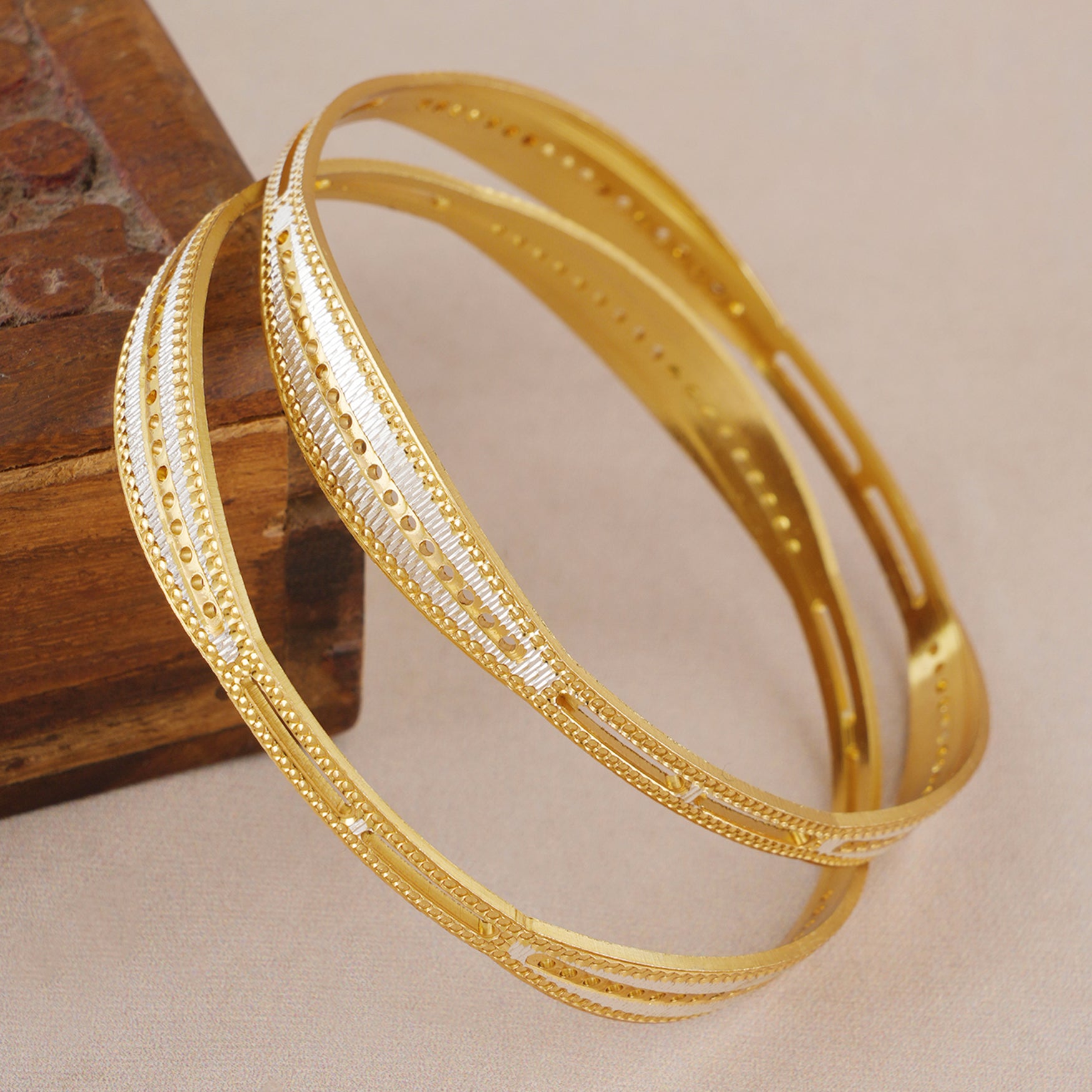 Dual tone gold plated bangle set