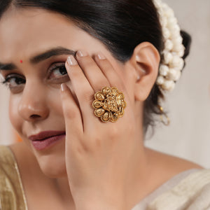 Stunning antique gold krishna finger ring