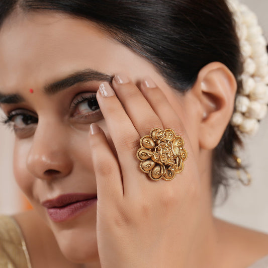 Stunning antique gold krishna finger ring