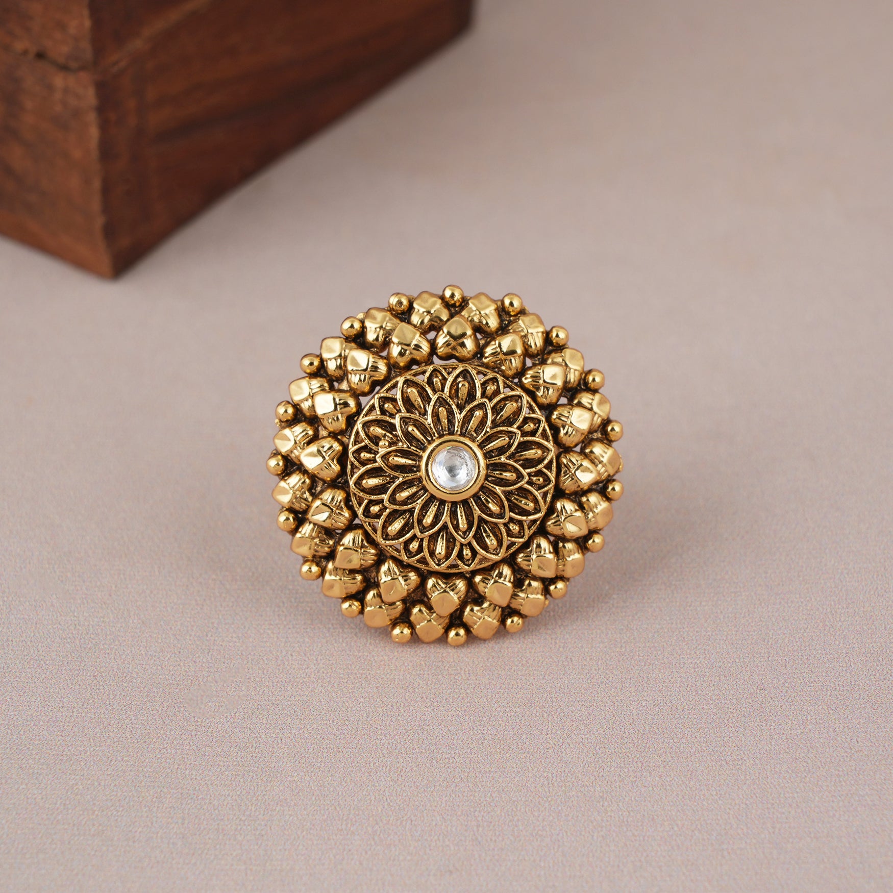 Stunning plain antique gold finger ring