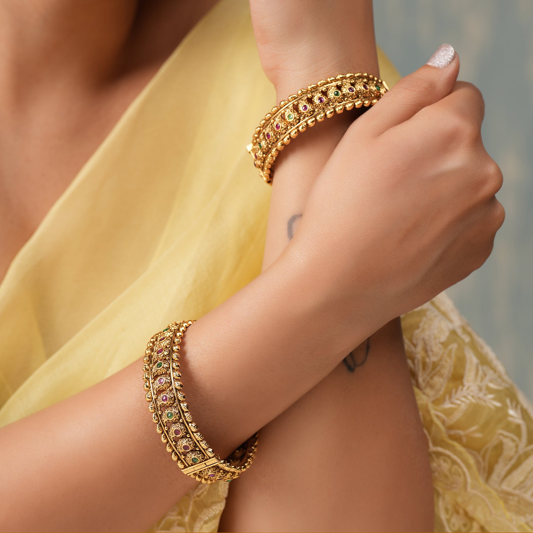 Antique gold plated paisley stone bangle set for women
